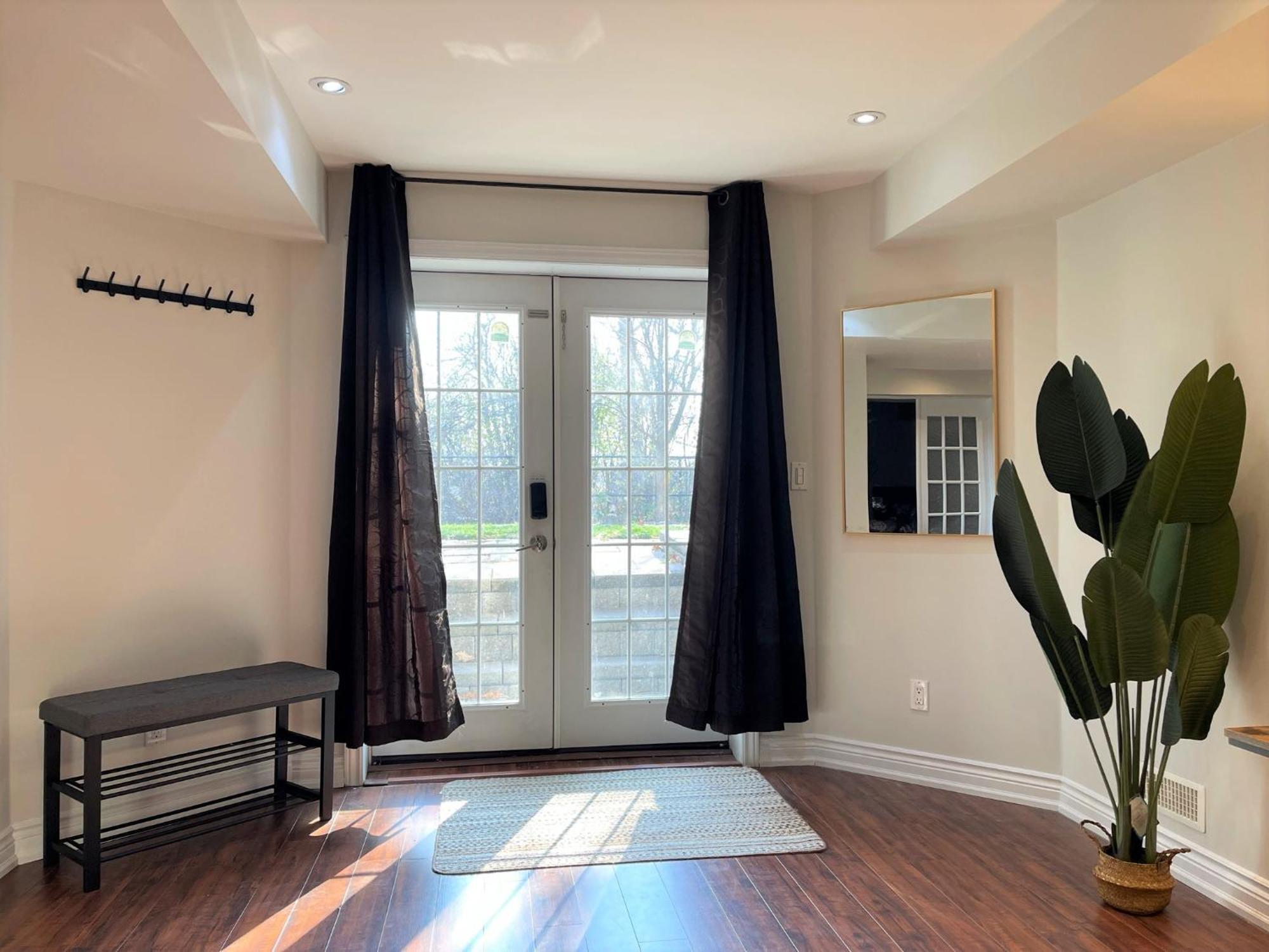 Cozy Lovely Ravine Facing Suite. Mississauga Exterior foto